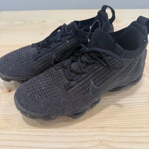 Women’s NIKE AIR VAPORMAX 2023 FLYKNIT RUNNING SHOES-women